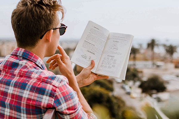 COMMUNITY & ACCOUNTABILITY